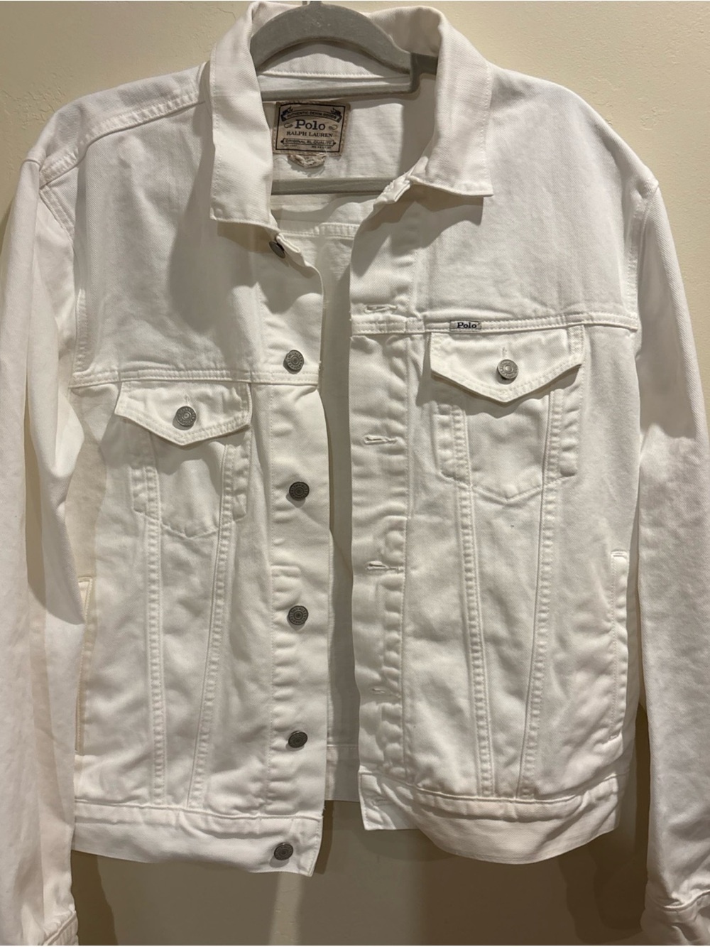 Ralph Lauren Mens’s white denim trucker jacket —- large